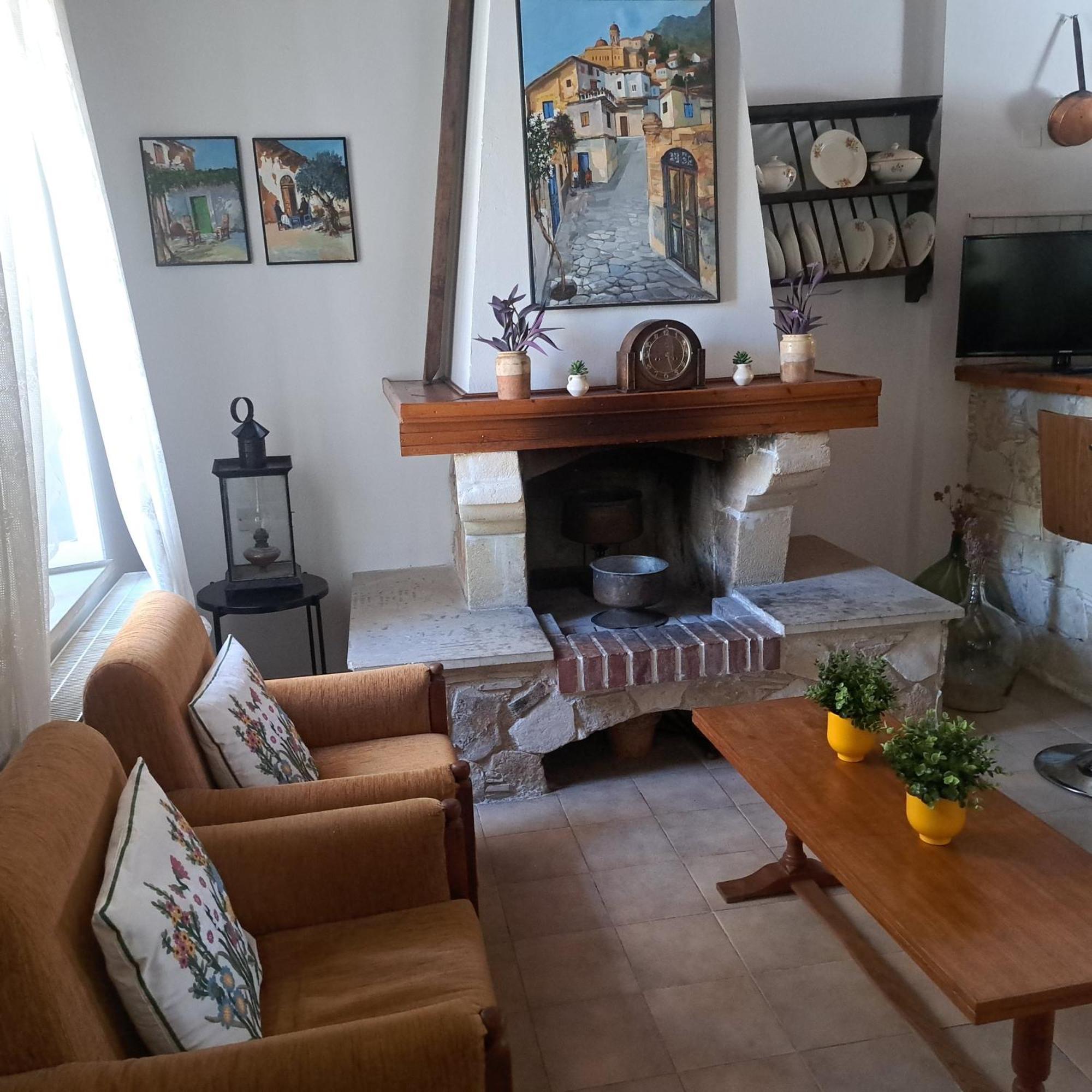 Liakoto Guest House Panayia Eksteriør bilde