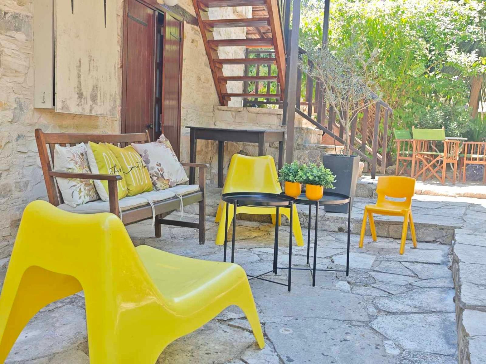 Liakoto Guest House Panayia Eksteriør bilde